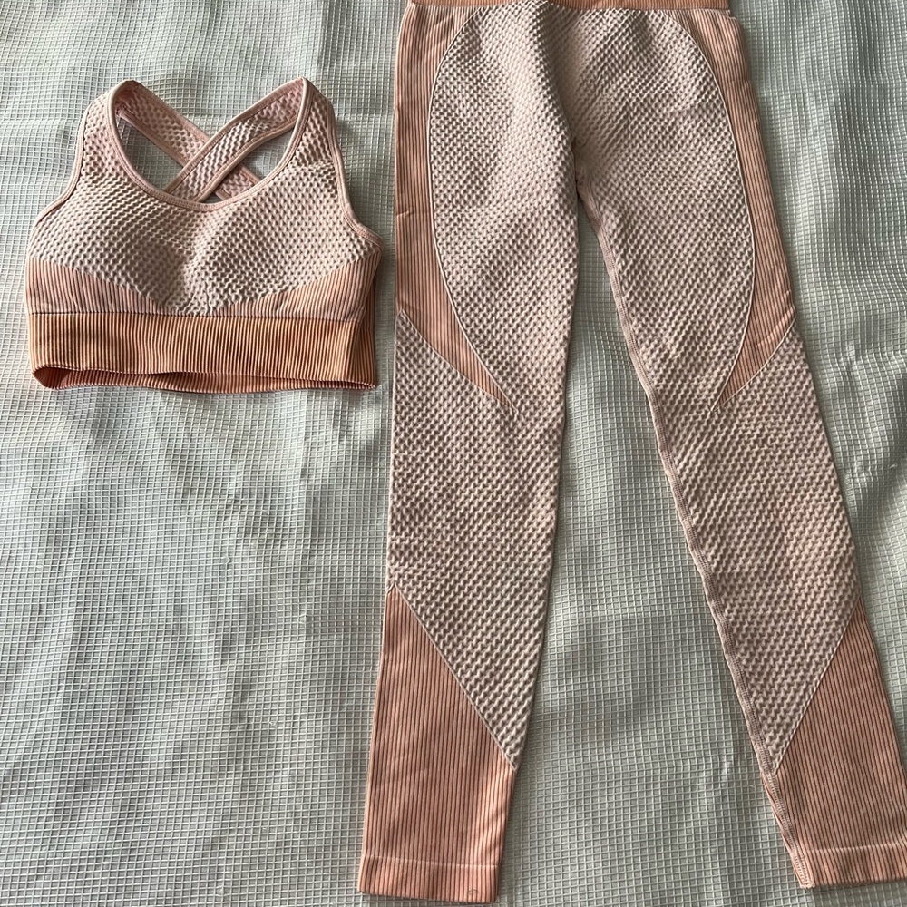 Seamless Peach Activewear Set